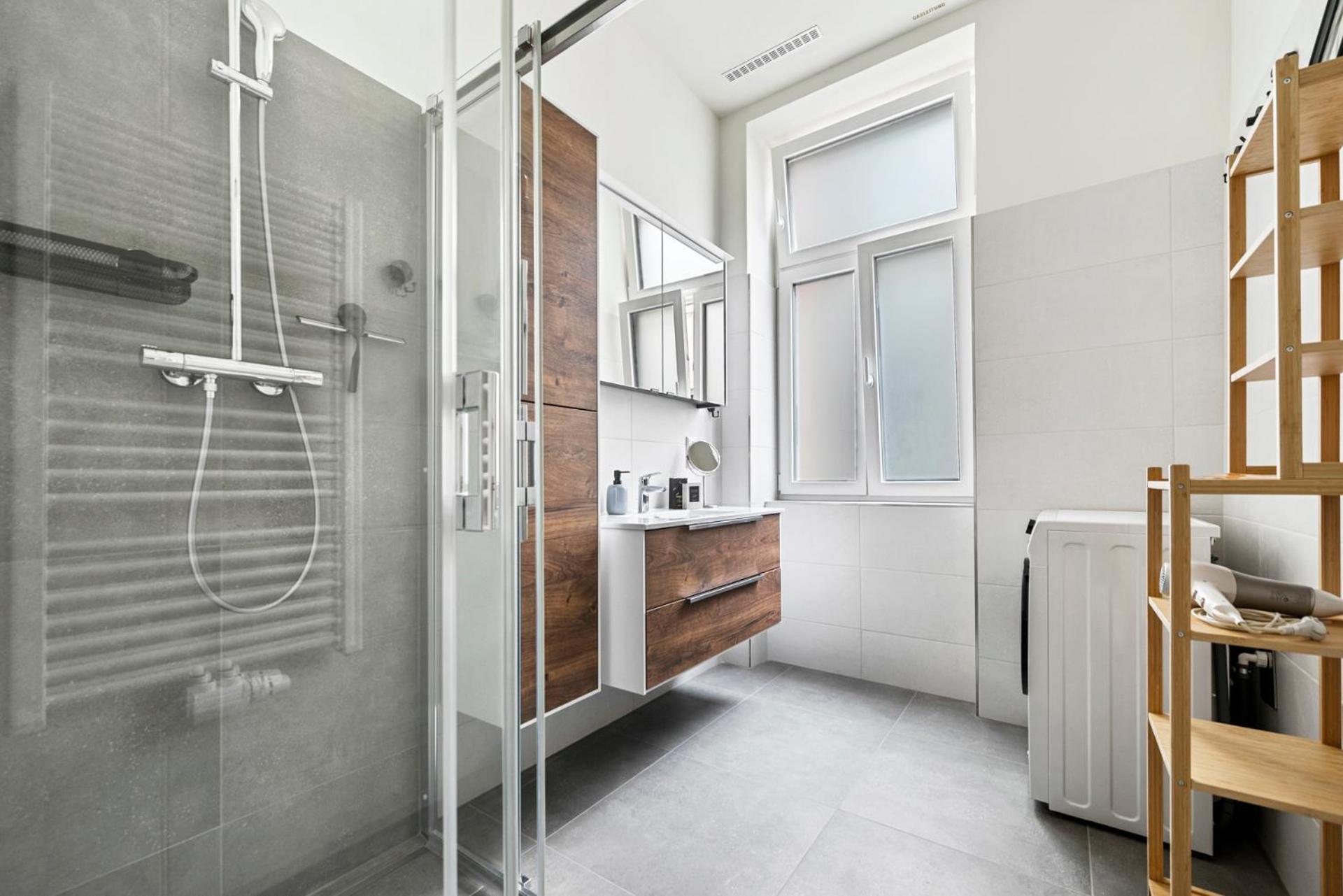 Cozy, Generous City Apartment - 10 Min To City-Centre - Contactless 24H Check-In ウィーン エクステリア 写真