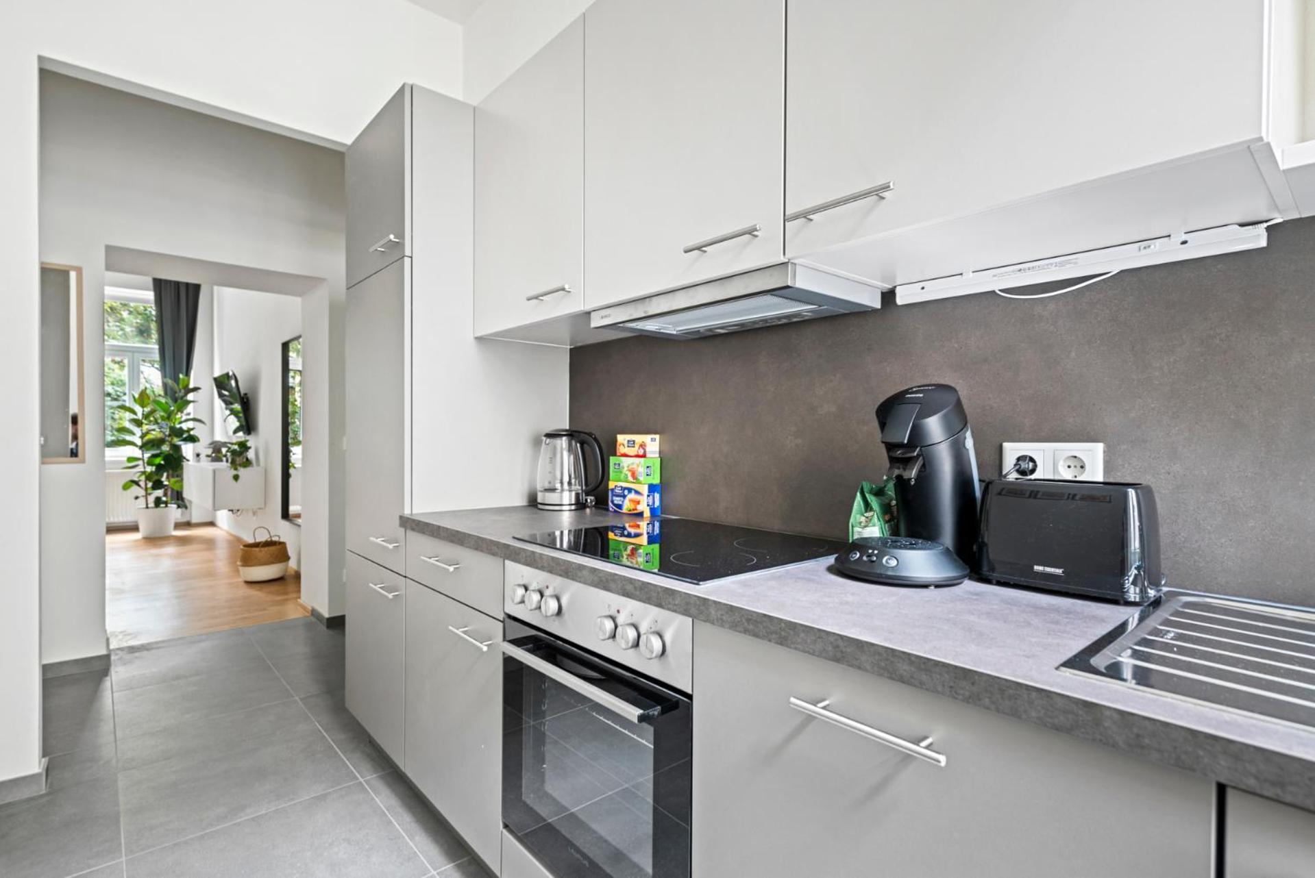 Cozy, Generous City Apartment - 10 Min To City-Centre - Contactless 24H Check-In ウィーン エクステリア 写真